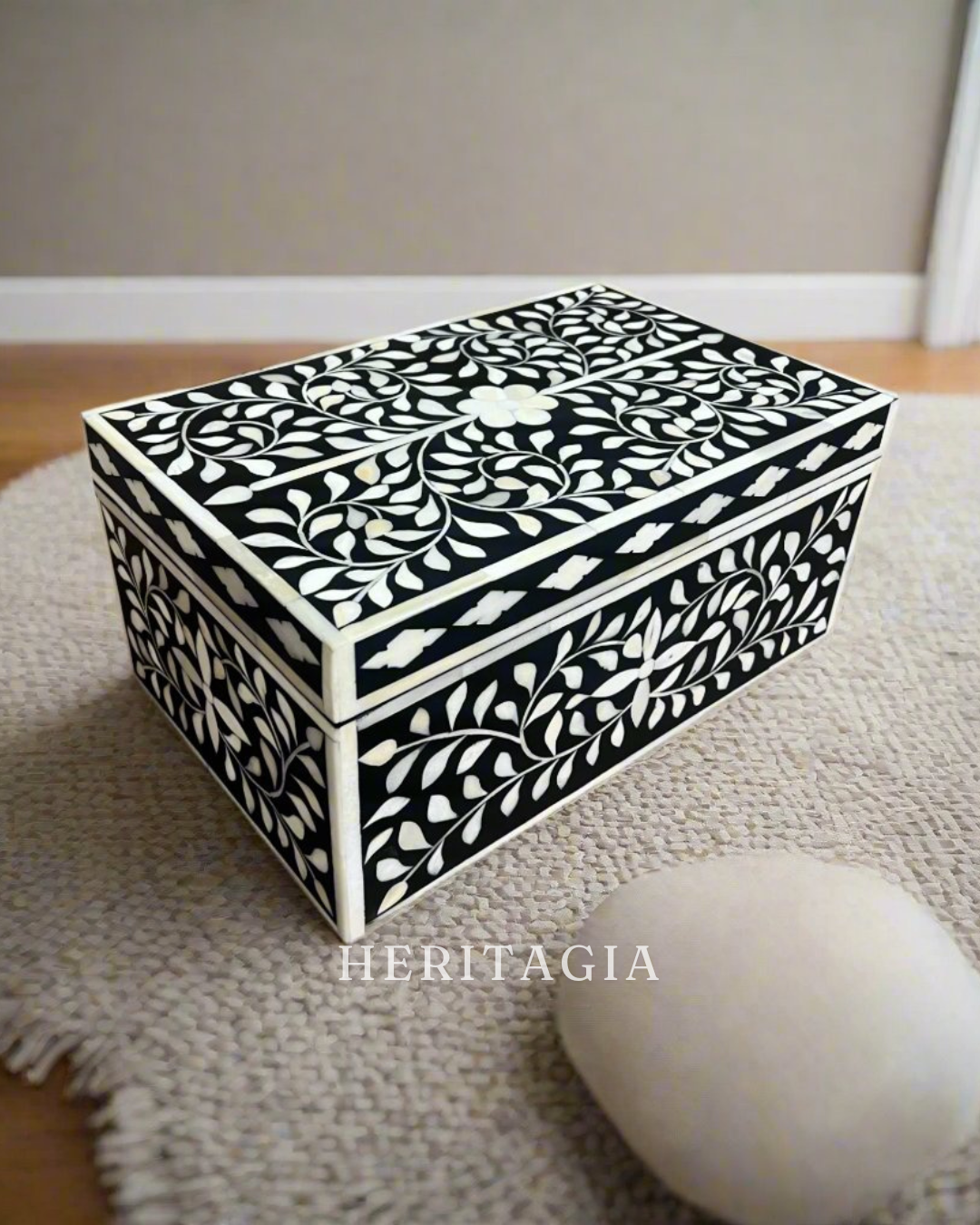 Black bone inlay jewelry box with elegant floral pattern